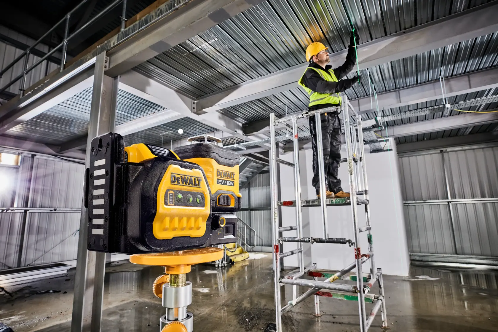 12V/18V XR zelfnivellerende 3x360° laser (groen) (zonder accu en lader)