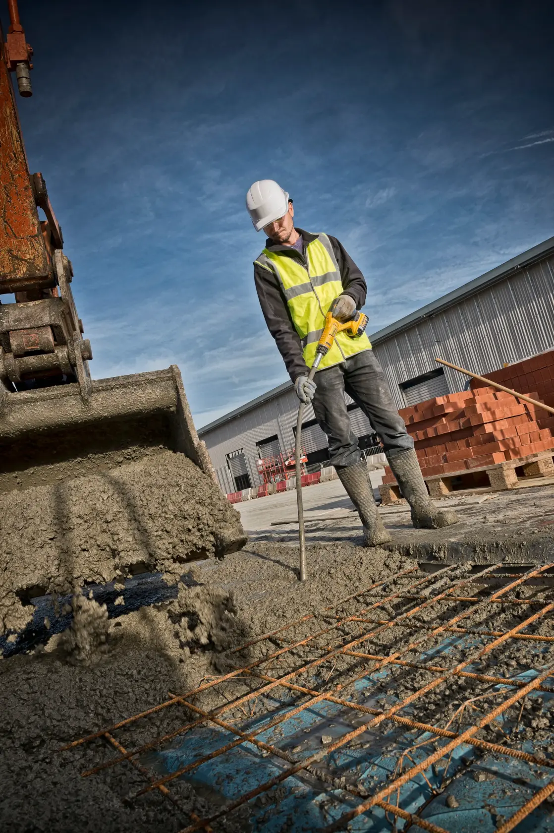 18V XR Betontrilnaald - zonder accu's en lader