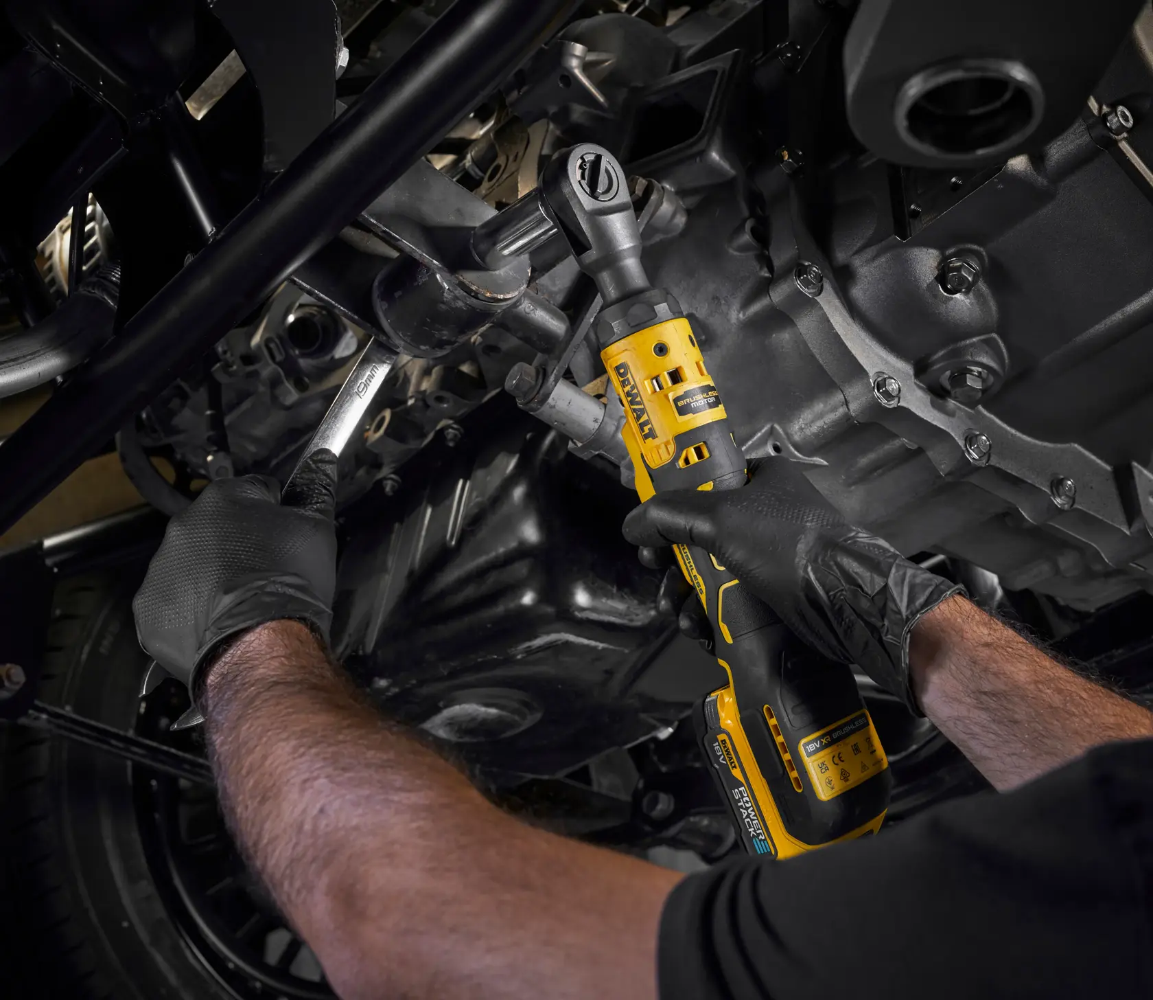 18V XR Brushless 1/2" haakse ratelsleutel (zonder accu en lader)