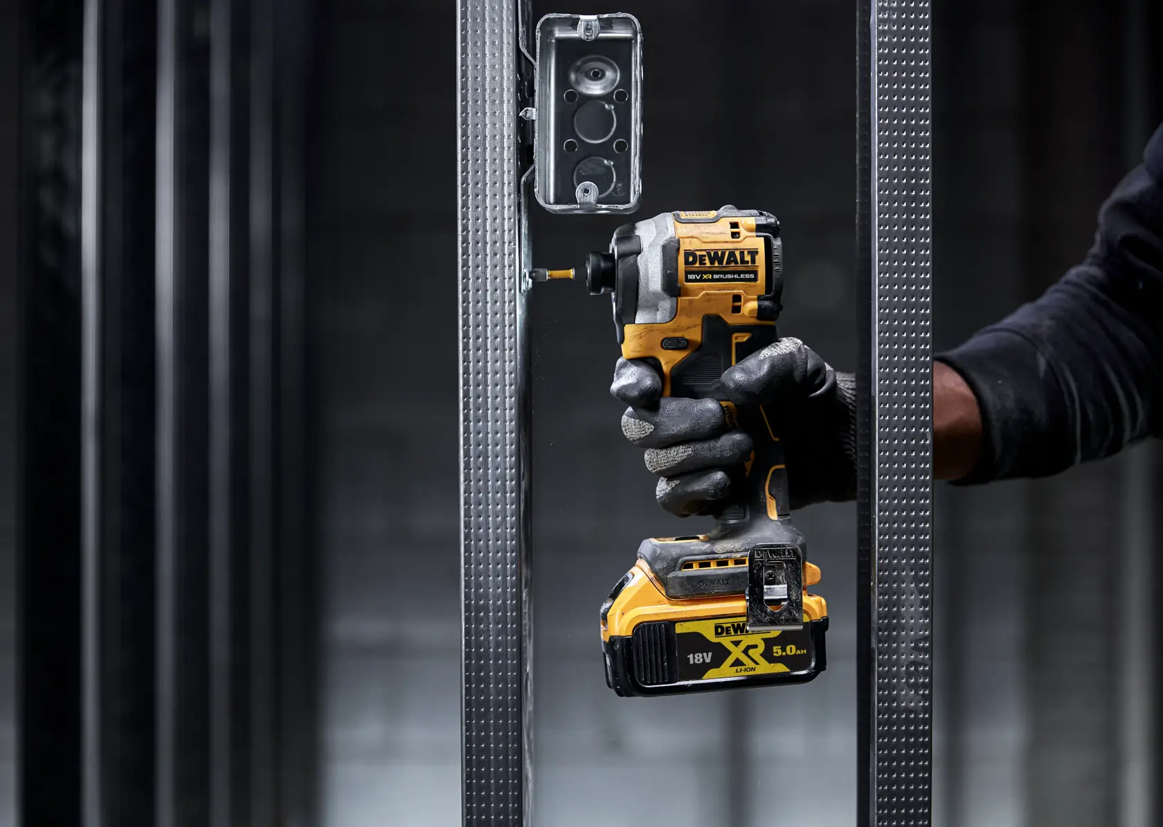 18V XR Brushless Ultra compacte slagschroevendraaier (zonder accu en lader)