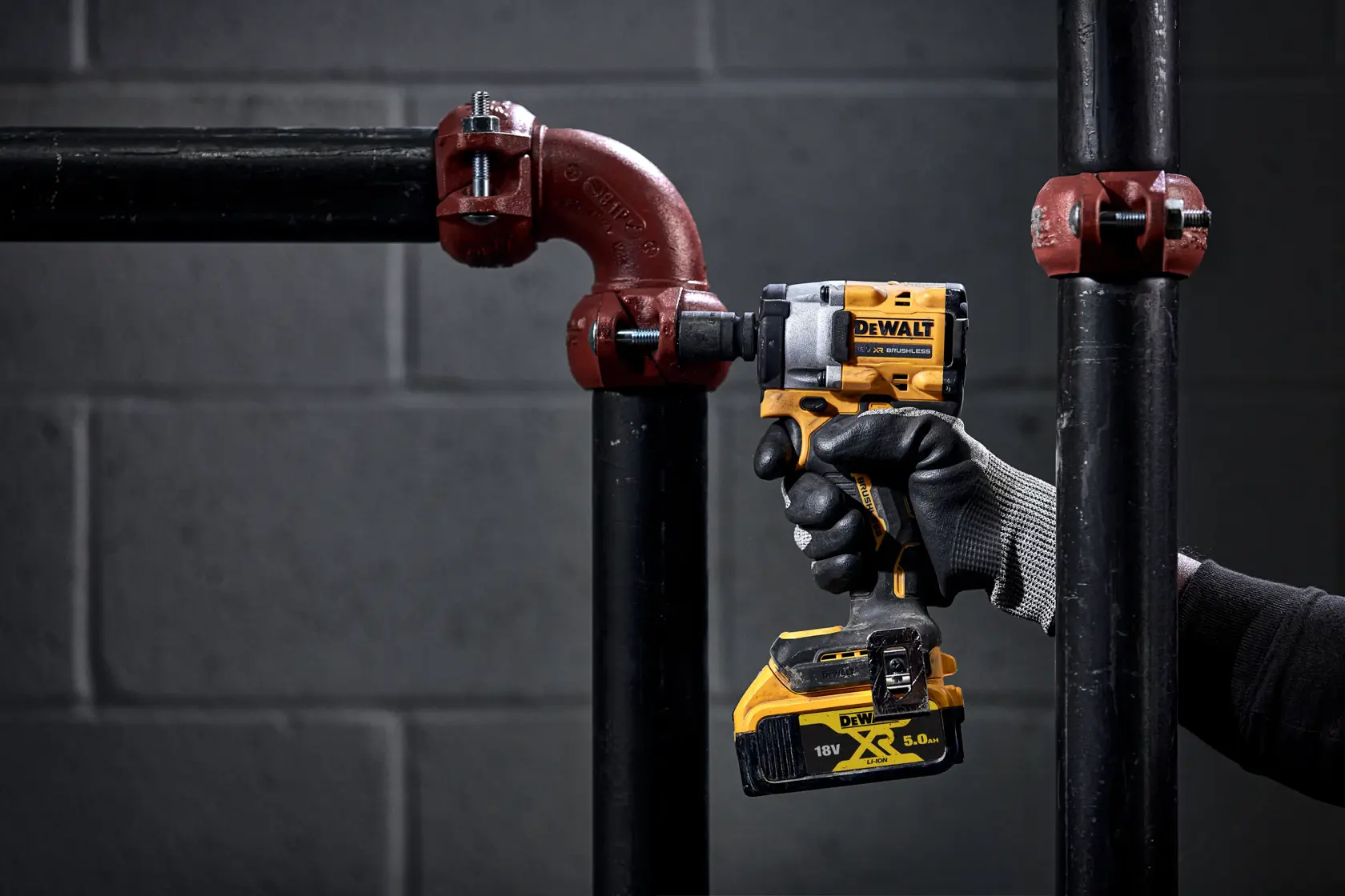 18V XR Brushless 1/2" Compacte Slagsmoersleutel met pin-aansluiting