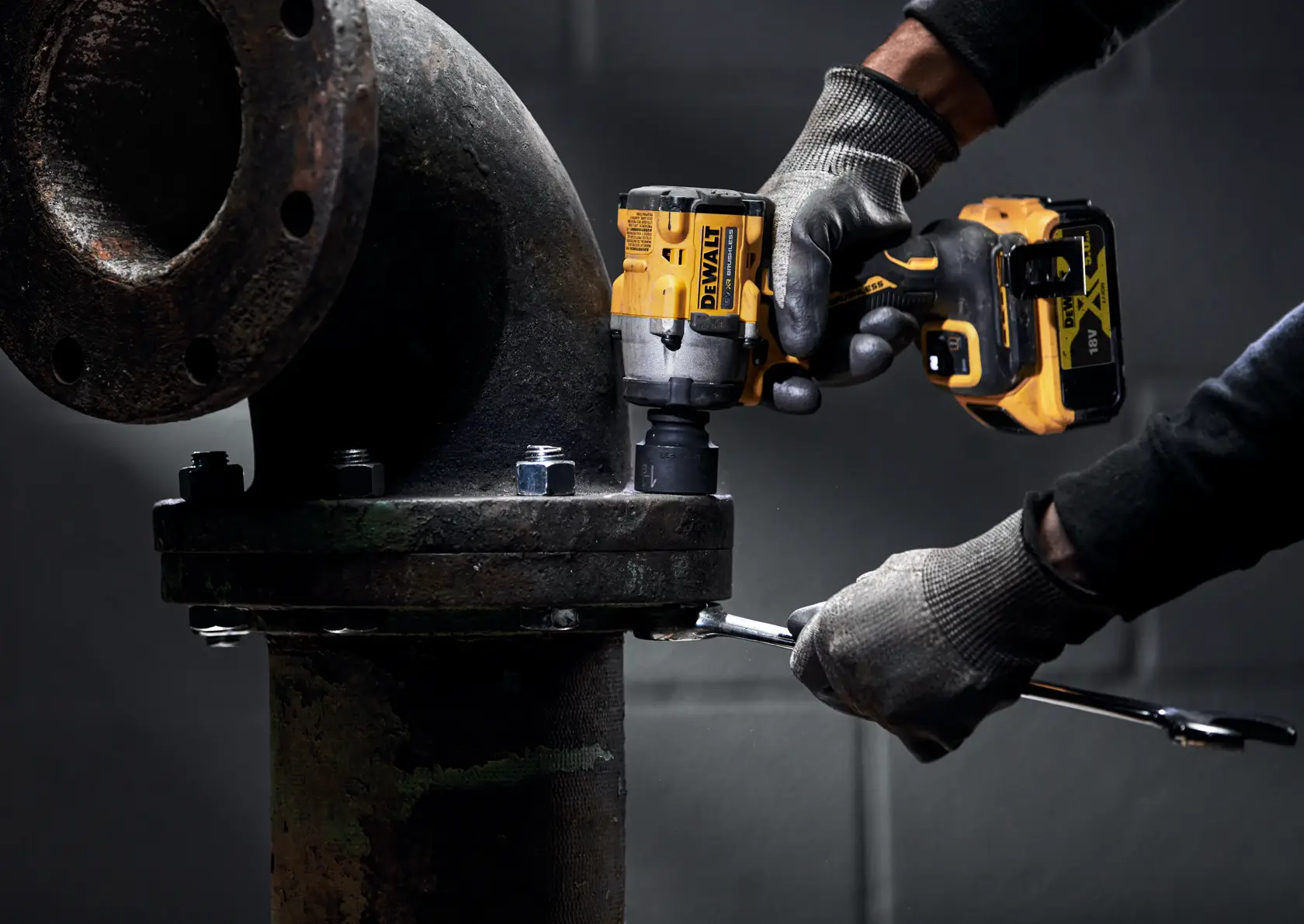 18V XR Brushless 3/8" Compacte Slagsmoersleutel met frictiering aansluiting