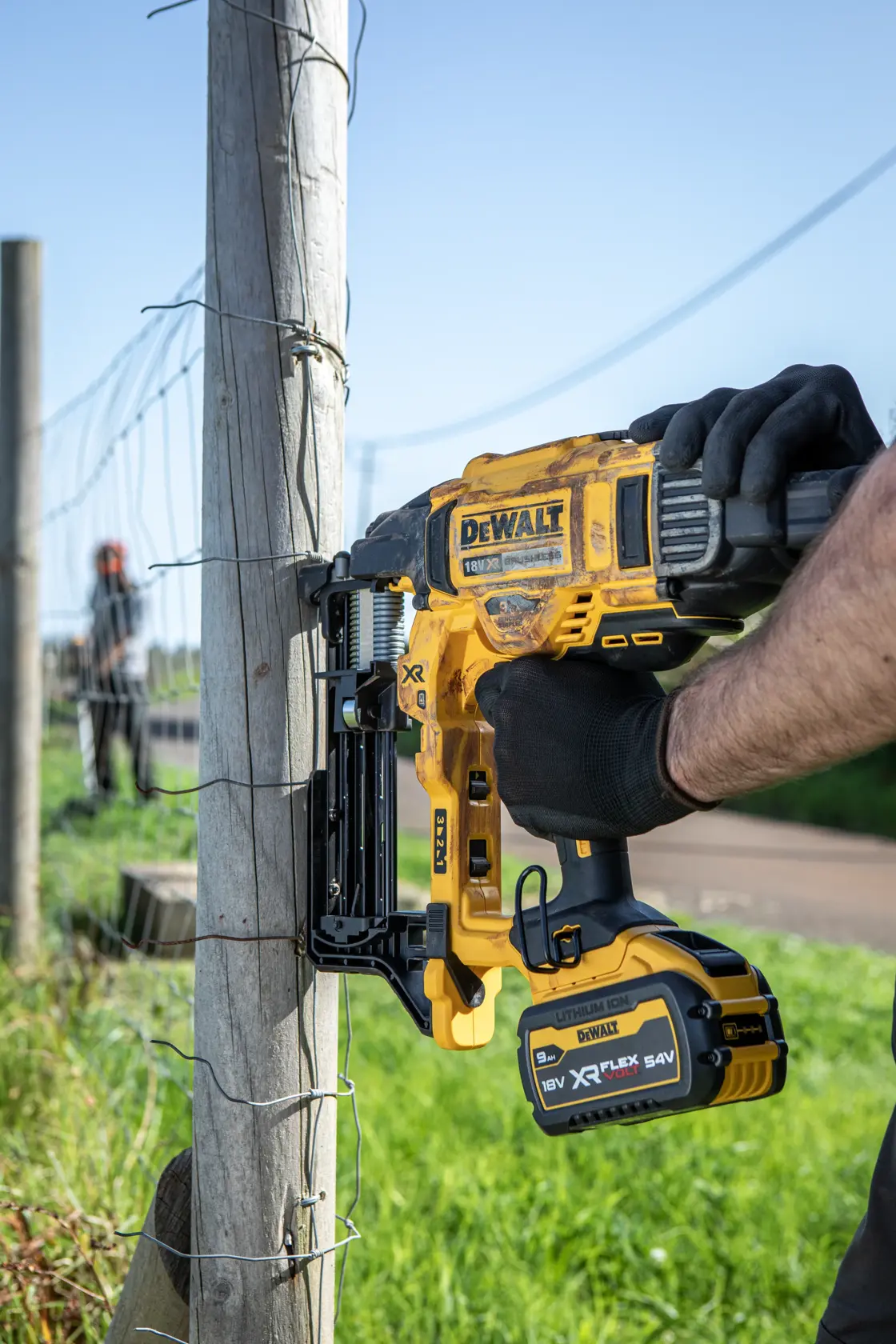 18V XR BRUSHLESS NIETMACHINE - 2 X 5AH