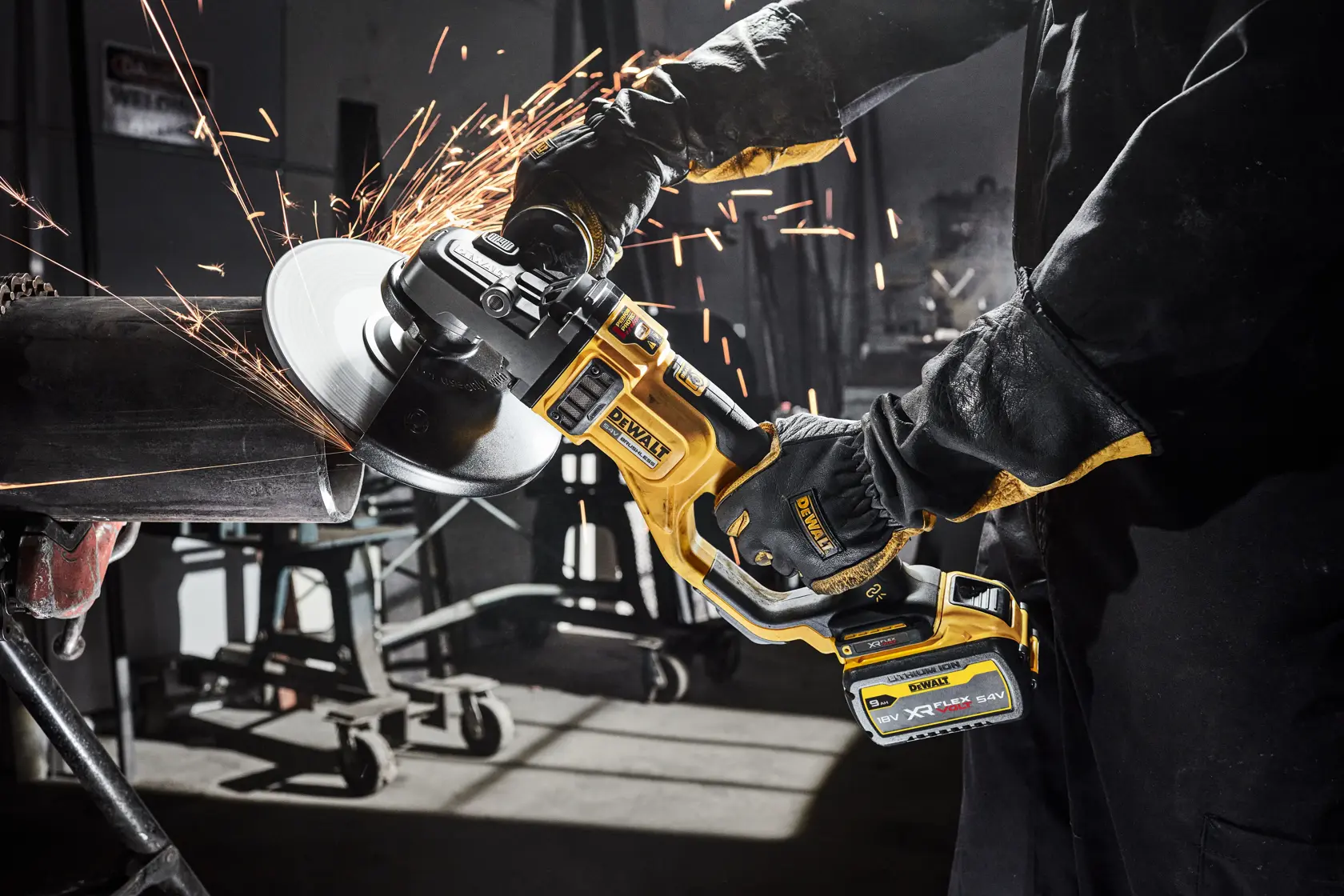 54V XR Flexvolt 230mm haakse slijper - 2 x FLEXVOLT 9Ah