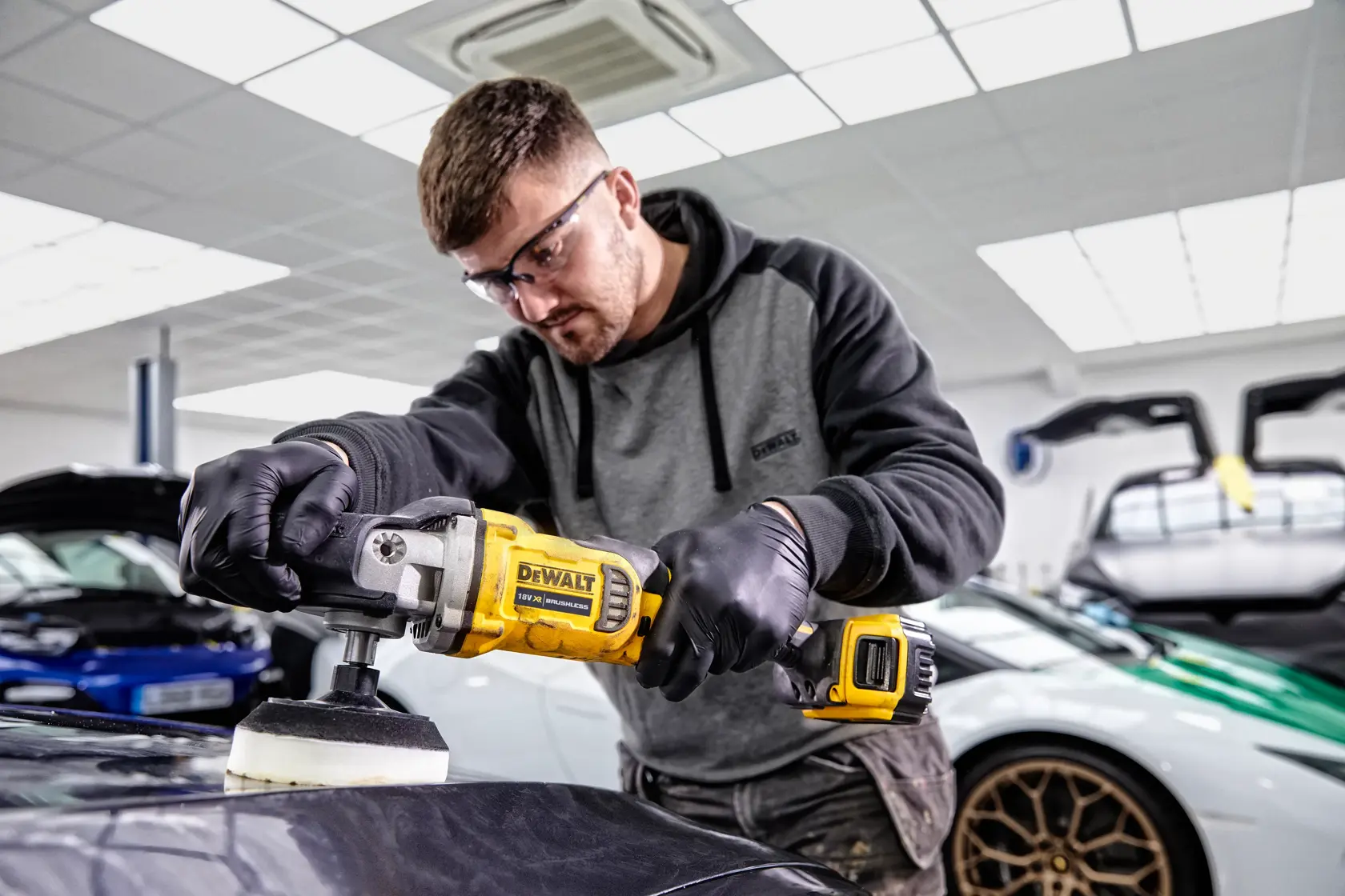 18V XR Brushless Haakse polijstmachine 125-180mm 2x 5.0Ah