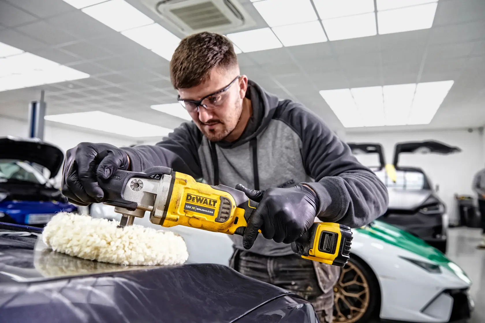 18V XR Brushless Haakse polijstmachine 125-180mm 2x 5.0Ah