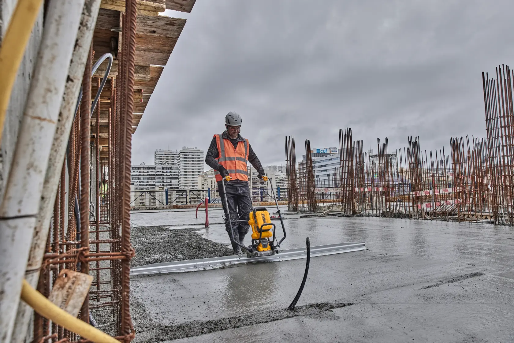 DEWALT® POWERSHIFT™ Trilspaan