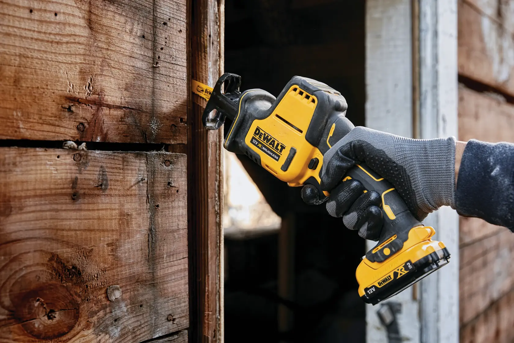 12V XR Brushless Compacte Reciprozaag 2x 2.0Ah in TSTAK® koffer