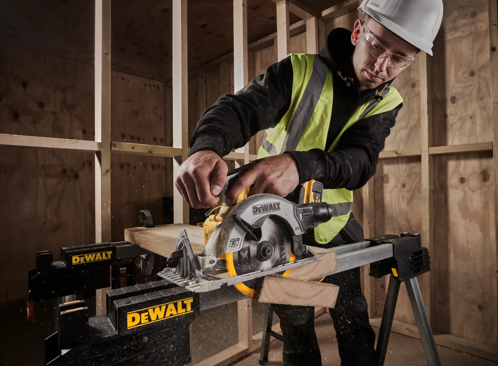 18V XR Brushless 165mm Cirkelzaag 2x 5.0Ah in TSTAK® koffer