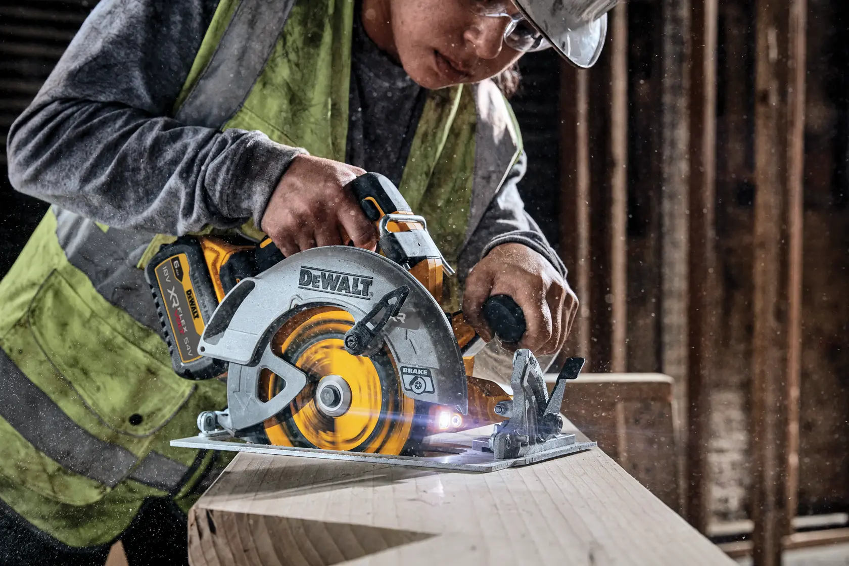 DEWALT® 18V XR® borstelloze 190mm cirkelzaag met FLEXVOLT® ADVANTAGE™ (alleen gereedschap)