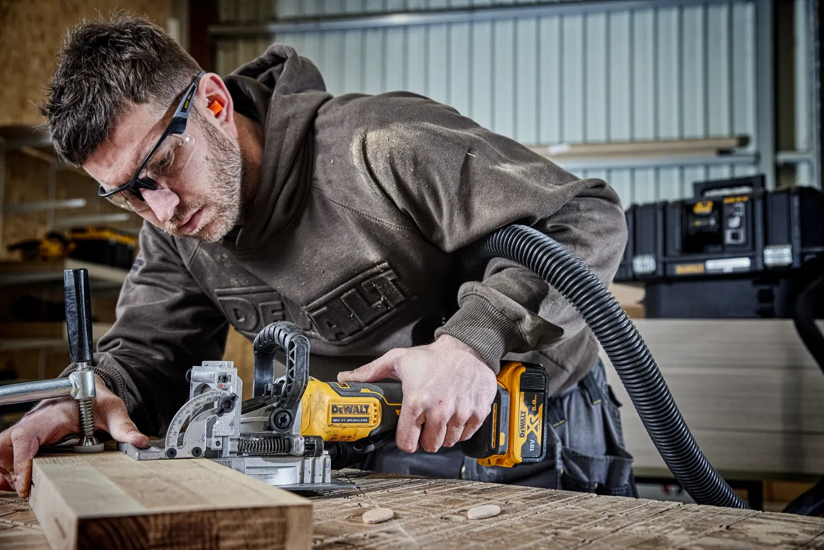 DEWALT® 18V XR® borstelloze biscuit-vlakbank - 2 x 5Ah