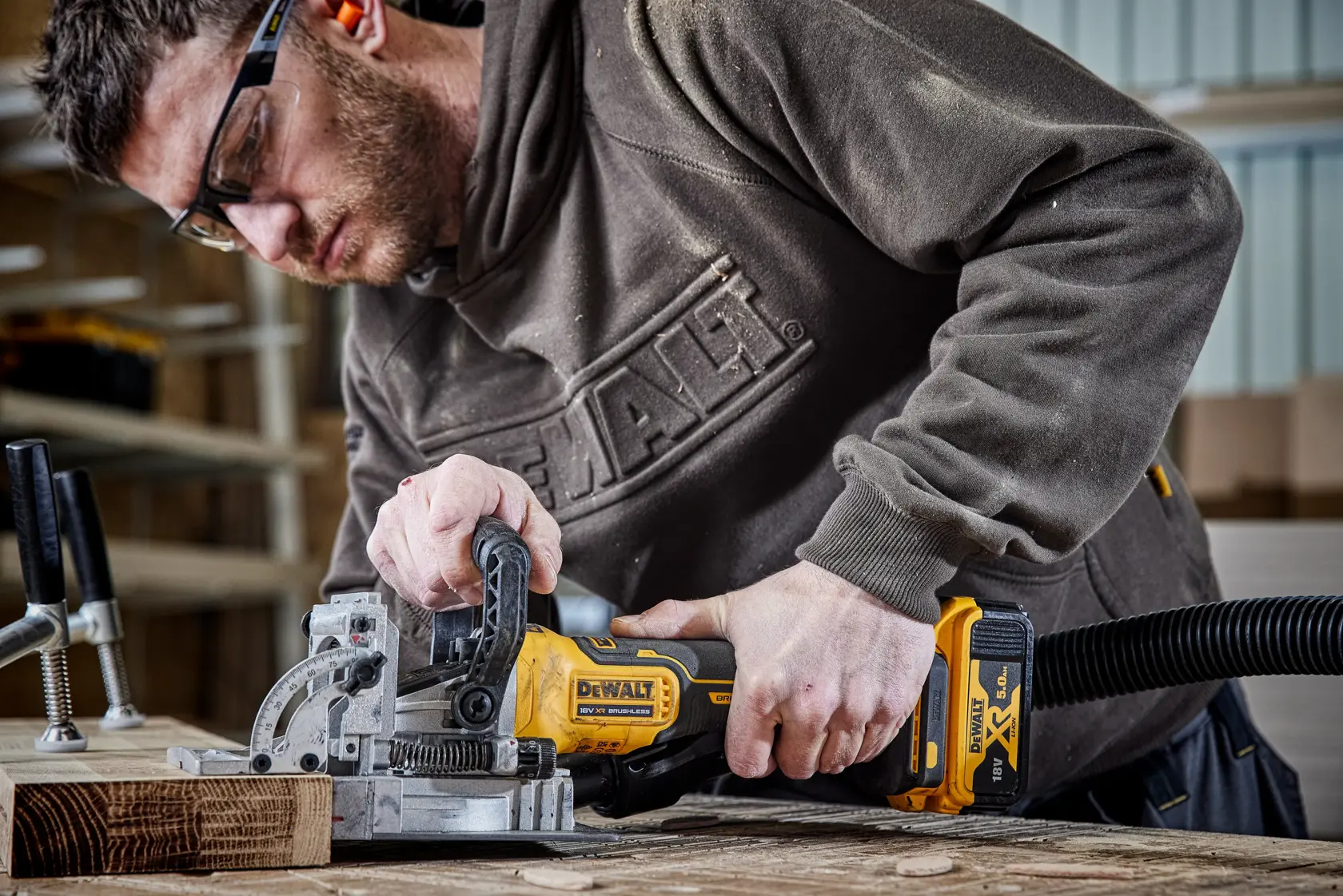 DEWALT® 18V XR® borstelloze biscuit-vlakbank - 2 x 5Ah